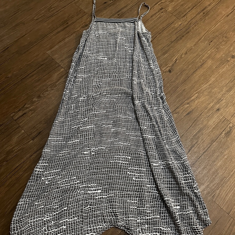 Chic Black and White Patterned Maxi Dress